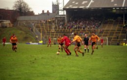Molineux in 1991, met de South Stand op de achtergrond.